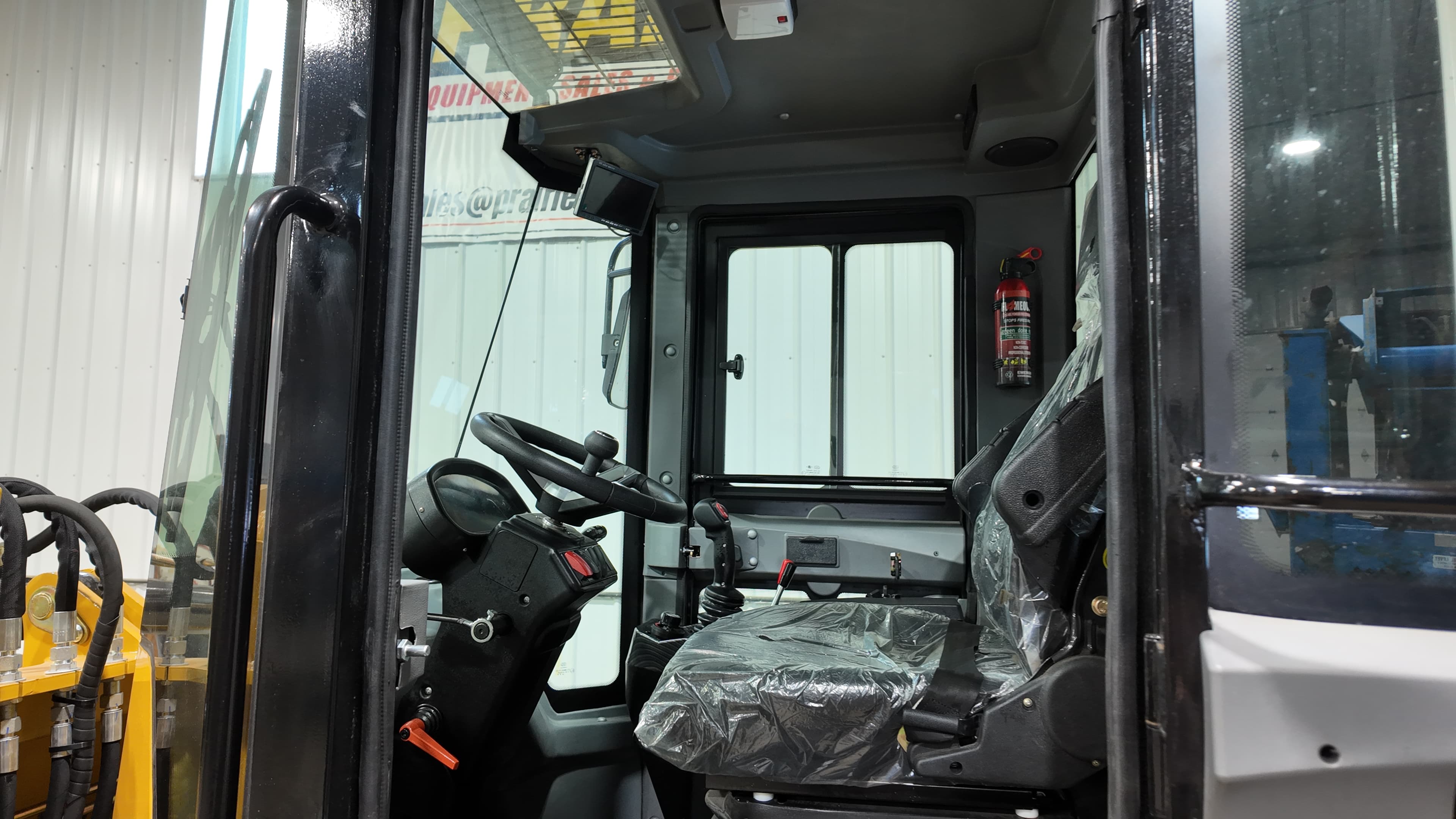 FOX L16 thumbnail 10