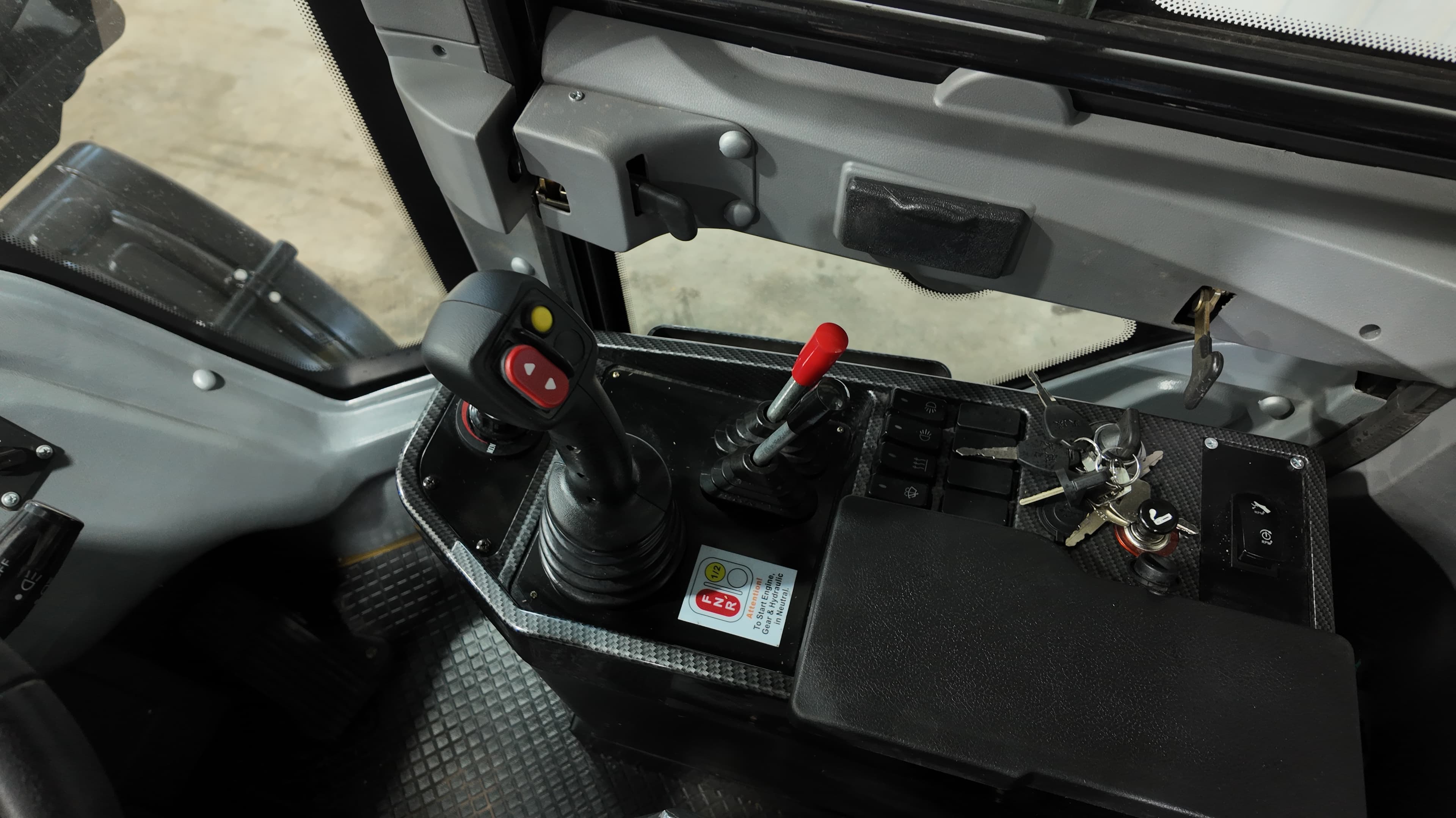 FOX L16 thumbnail 11