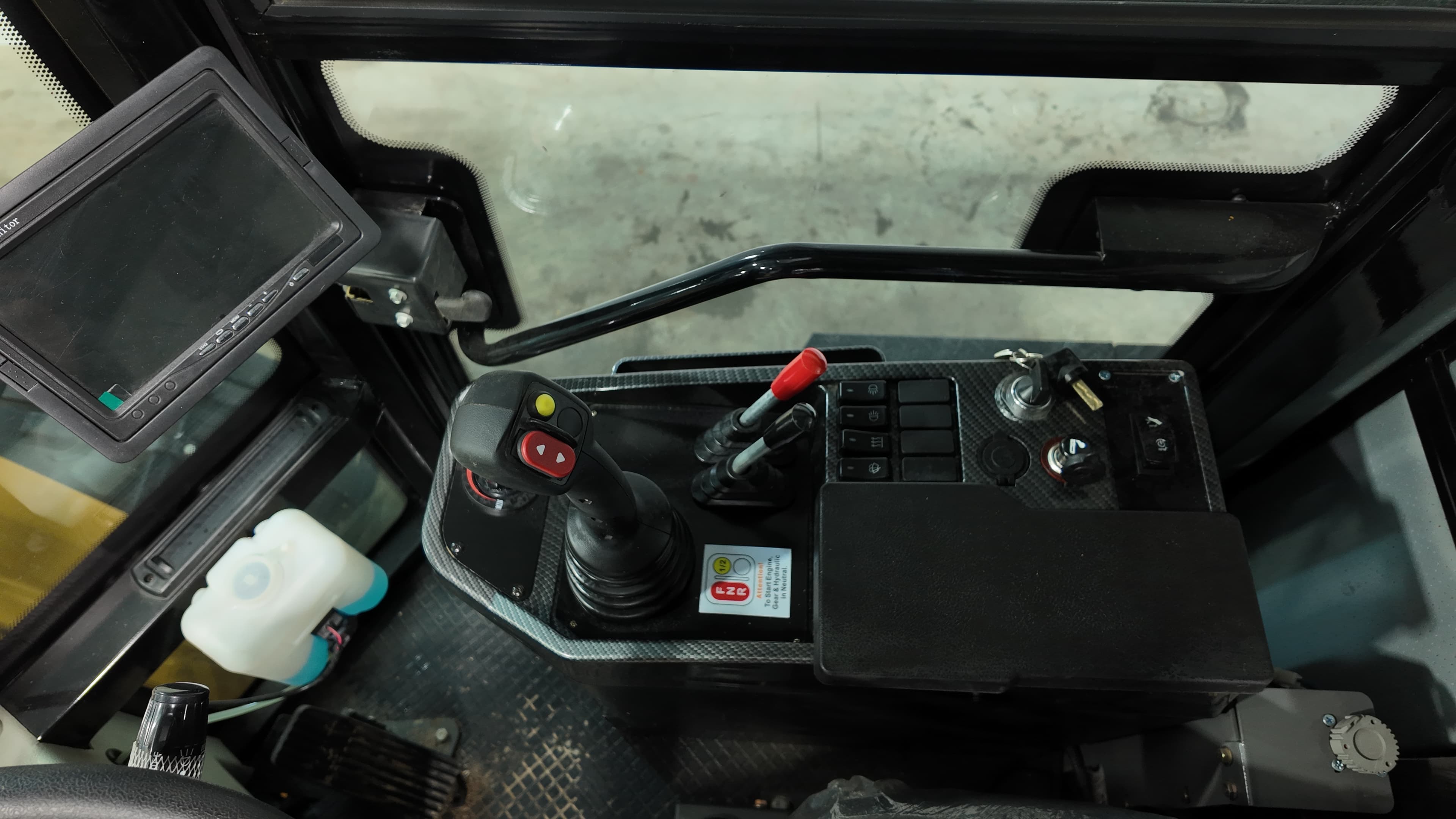 FOX L25 thumbnail 11