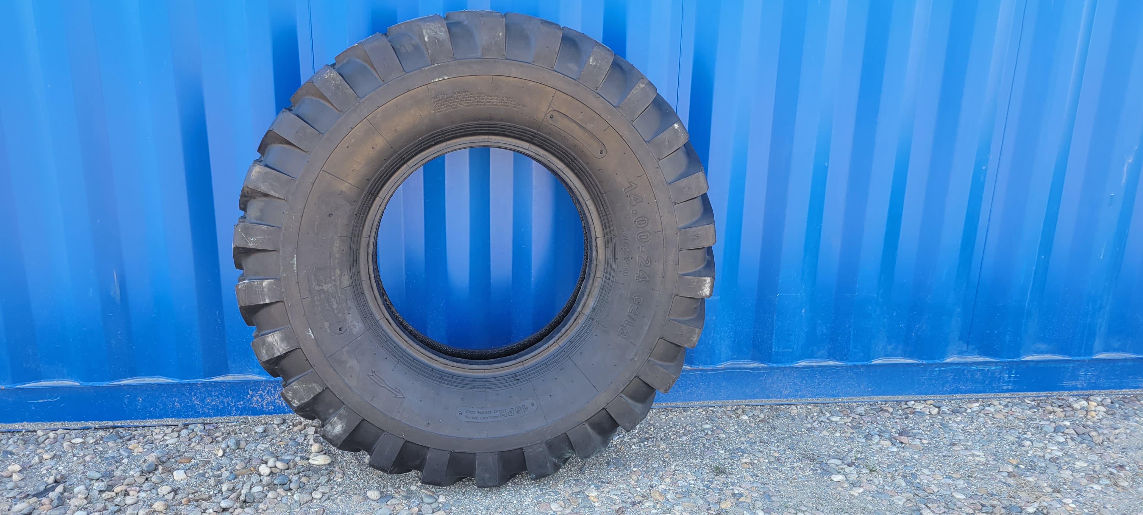 Brand New MONGREL 14.00-24 Telehandler Tires — Heavy Duty
